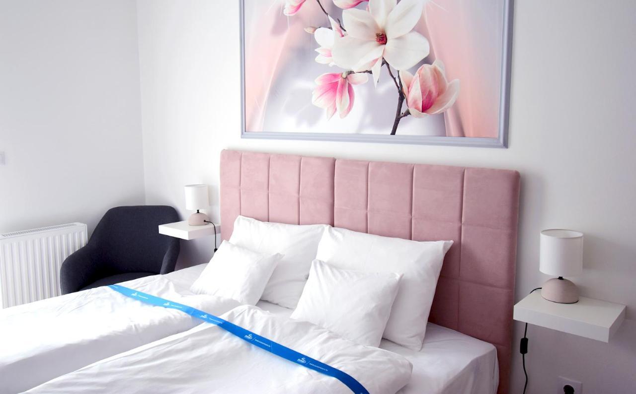 Sunset Resort - Lakeside Boutique Apartments Fonyod Ngoại thất bức ảnh